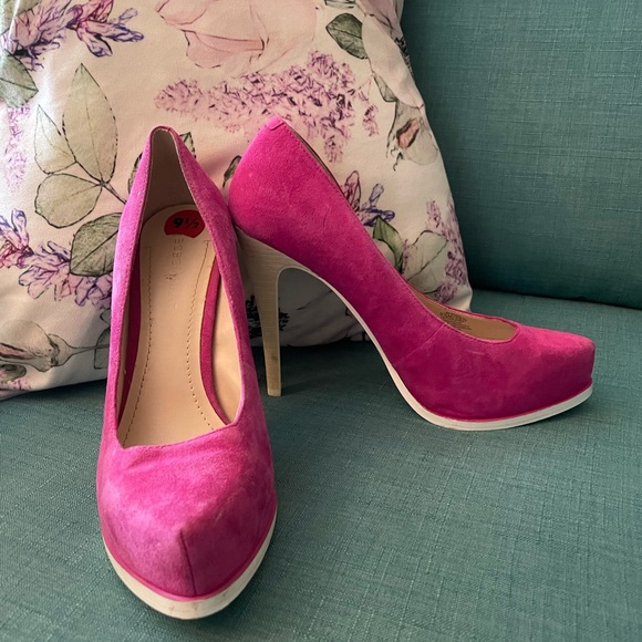 BCBGeneration Pink Suede Heels, size 9.5 - Picture 2 of 7